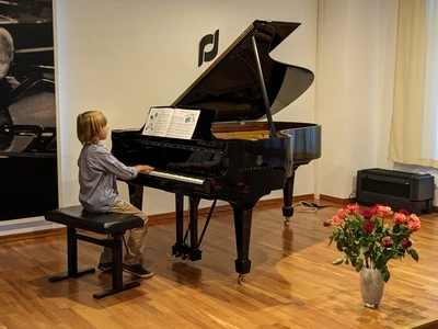 Foto vom Klavierschülerkonzert 2023, München, Steinway-Haus, Rubinsteinsaal, 07.07.2023