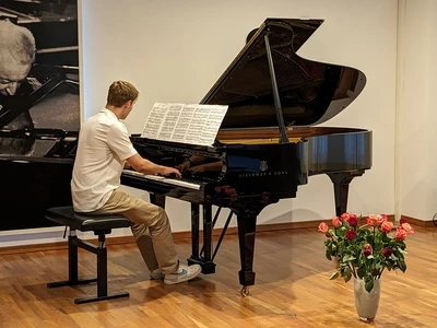 Foto vom Klavierschülerkonzert 2023, München, Steinway-Haus, Rubinsteinsaal, 07.07.2023